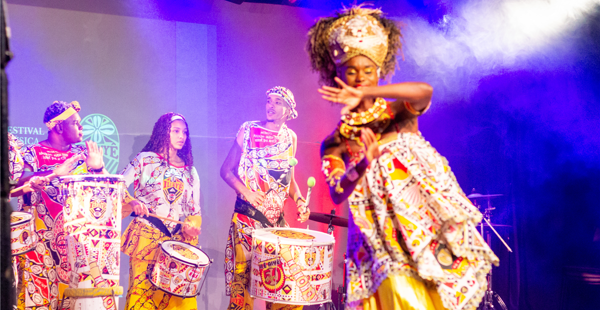 Imagem: Festival de Música: homenagem - Ilê Aiyê